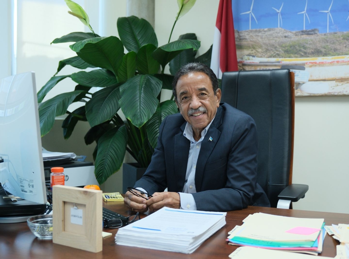 Minister Rene Herdé a invita operadornan di UTV y ATV pa dialogo habri riba acceso y ruta alternativa