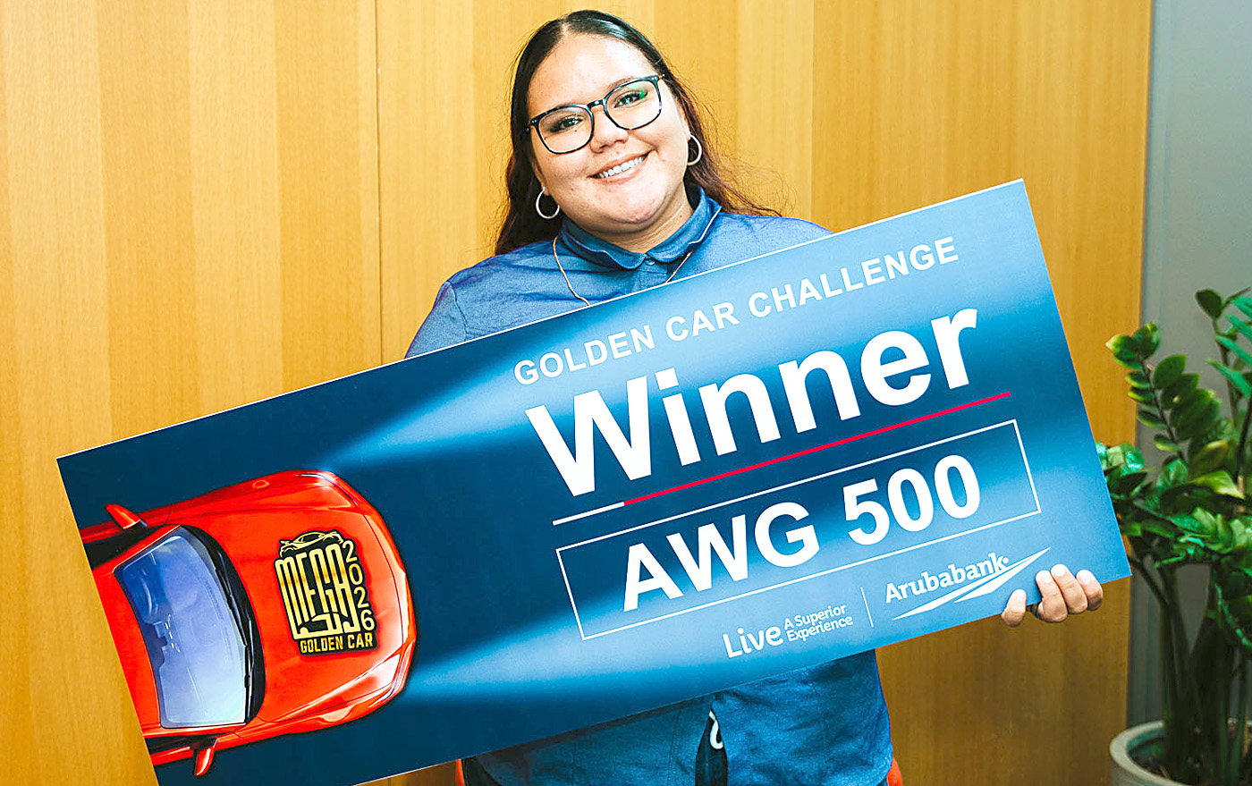 Tasha Rasmijn a gana 500 Florin den Mega Golden Car Challenge