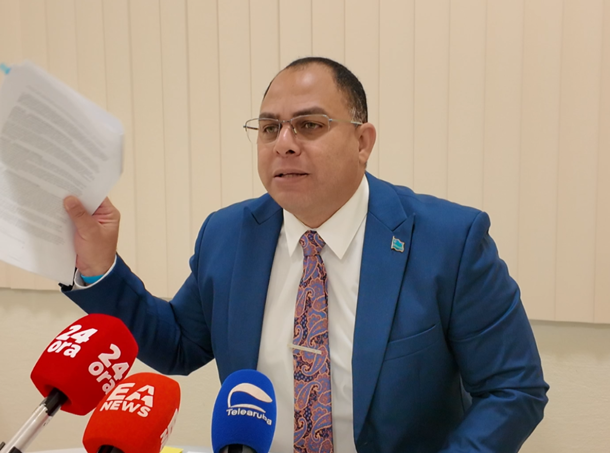 “Supervision si, pero ancra den nos propio ley y no pasa riba Parlamento”