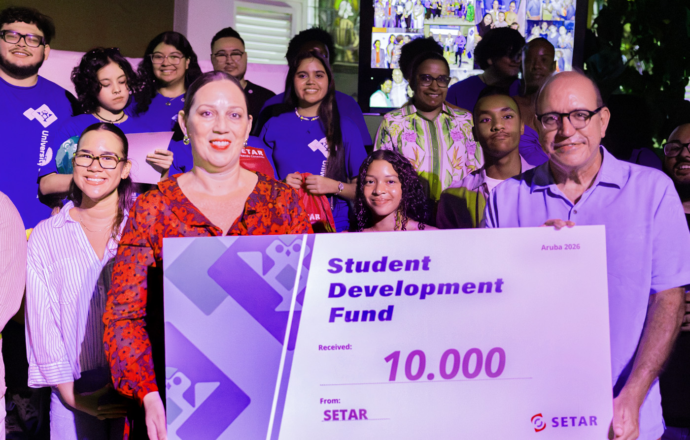 Setar ta orguyoso di contribui na Student Development Fund di Universidad di Aruba