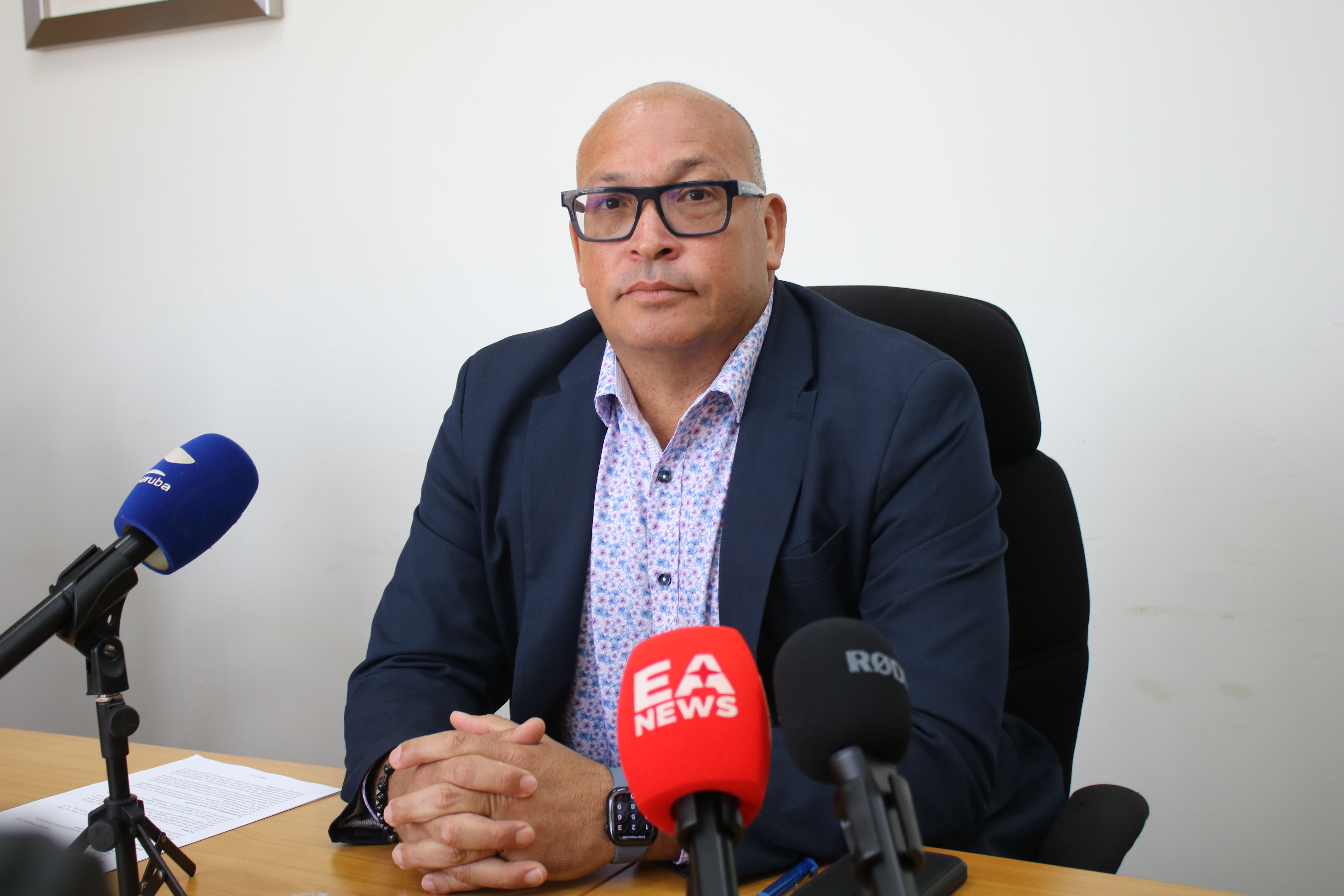 Un ley cu ta wordo aplica selectivamente no ta proteccion... pero ta politica