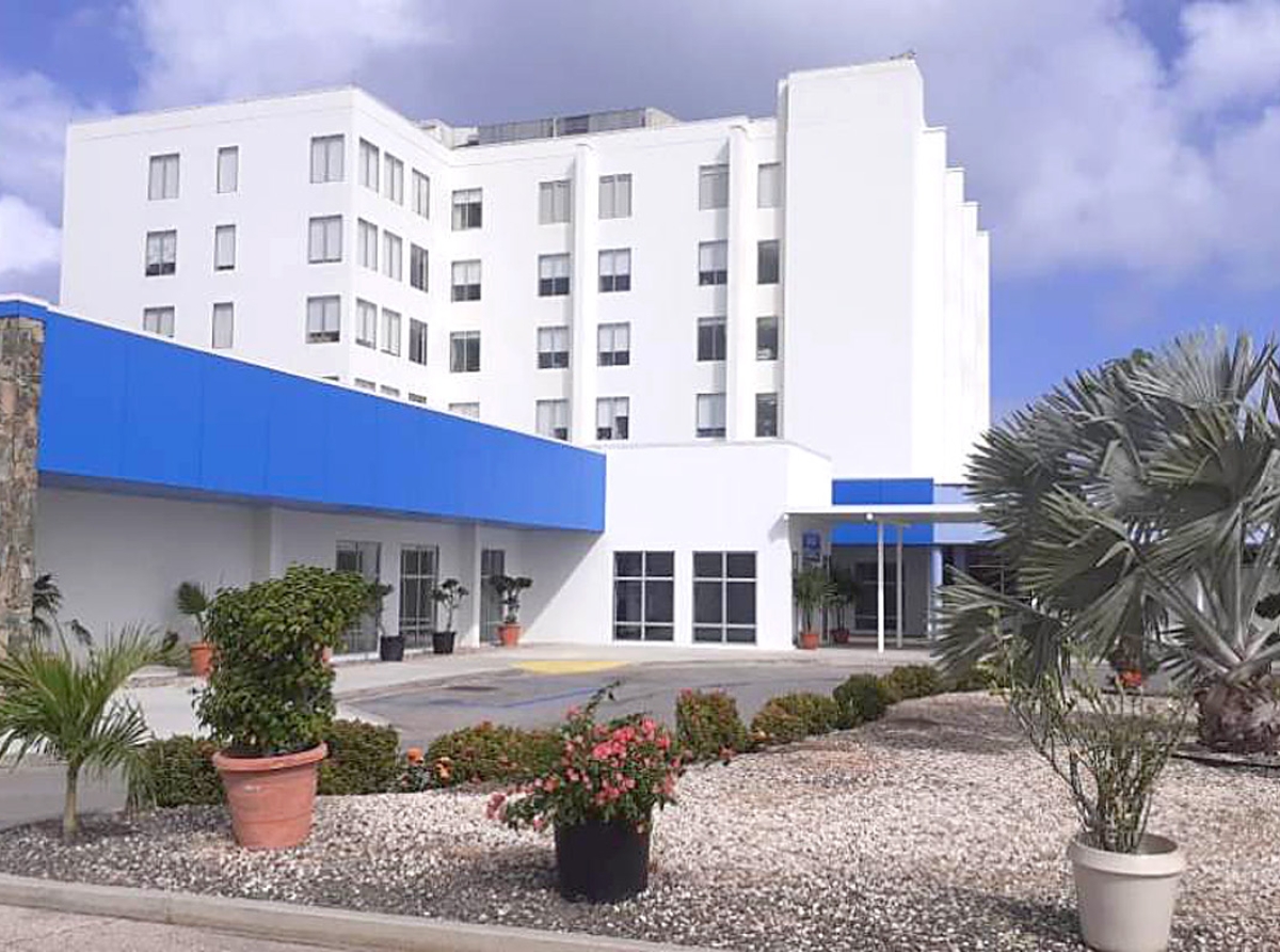 AZV haciendo varios estudio prome cu dicidi ta duna mas fondo na Hospital