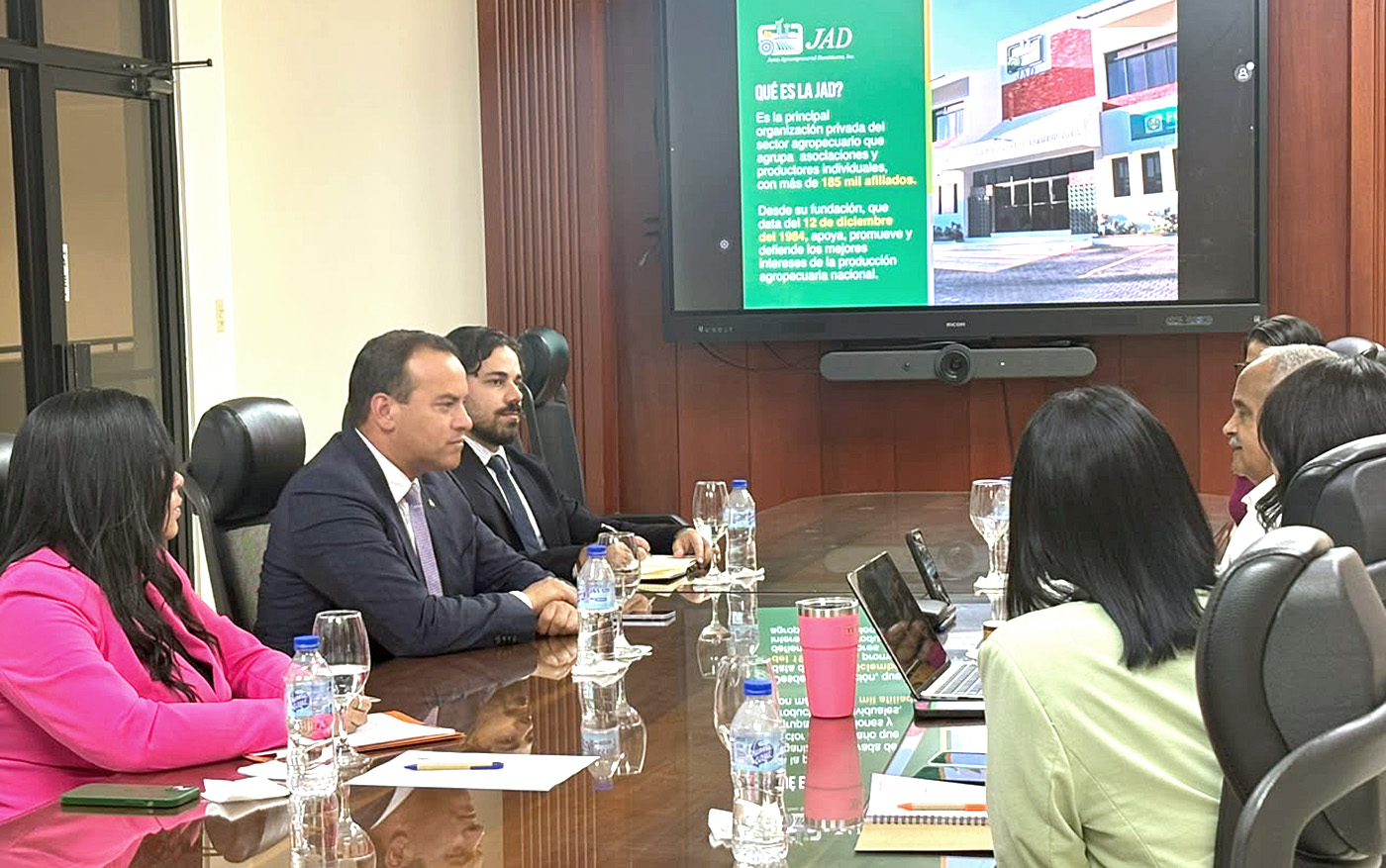 Ministro Wever ta fortalece cooperacion agrocomercial cu Republica Dominicana