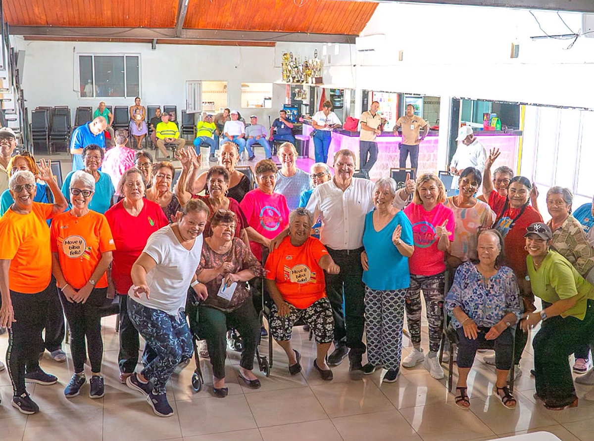 Un espacio pa nos adultonan mayor sinti nan mes cerca di otro