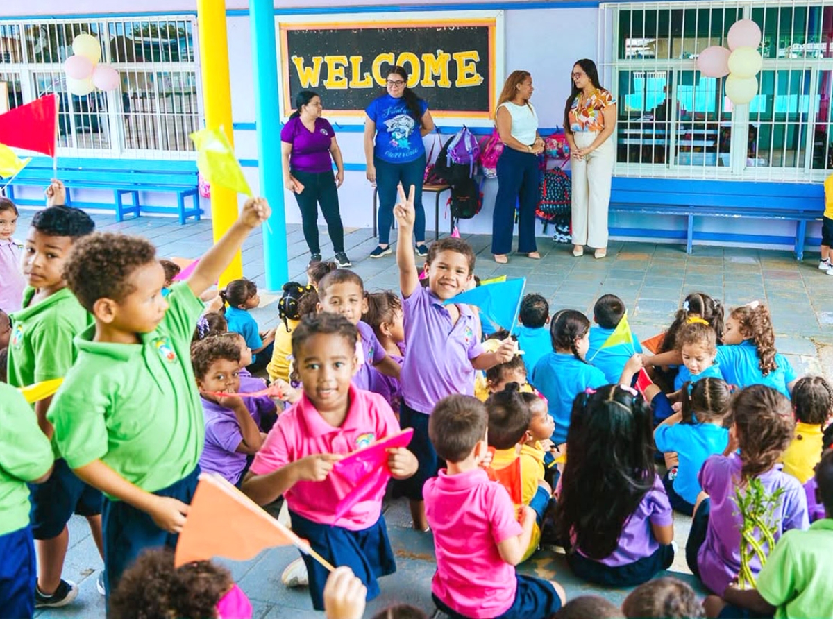 Bunita recepcion na Ministro na dos scol na Dakota