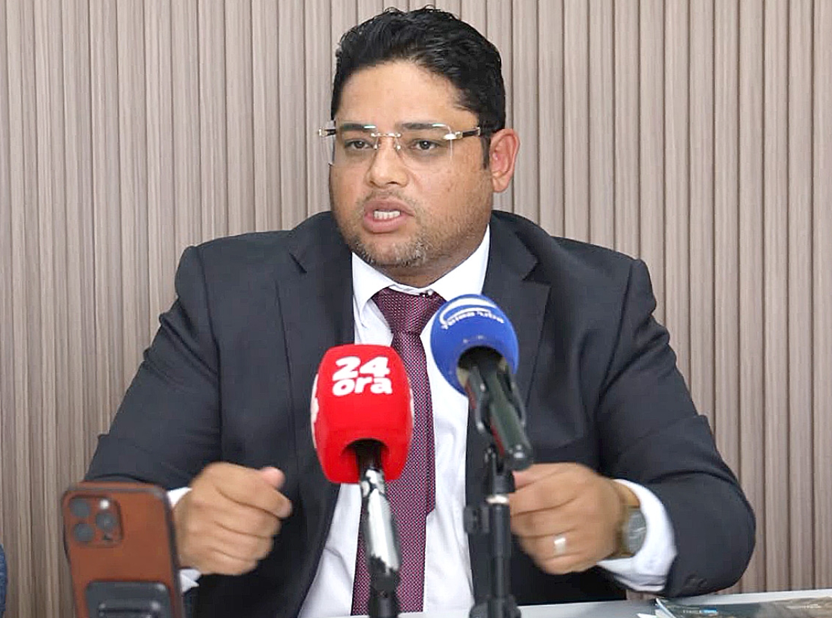 ‘Aruba no por sigui laga Inmigracion core riba piloto automatico’