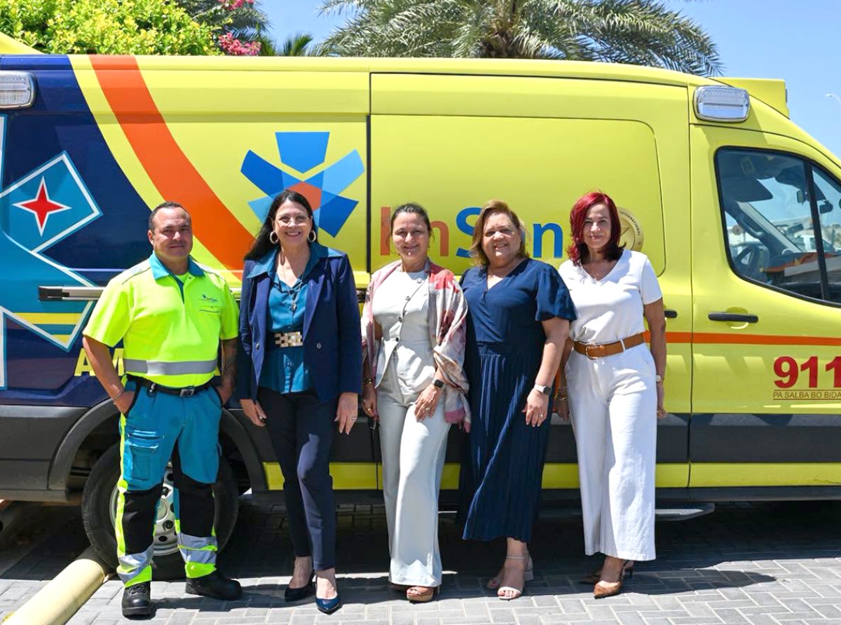 Ministro di Salubridad a bay bishita servicio di Ambulans ImSan