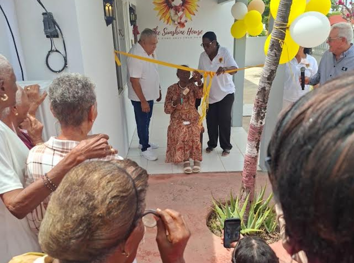 Apertura oficial di Pasadia 'The Sunshine House' pa Adulto Mayor na San Nicolas