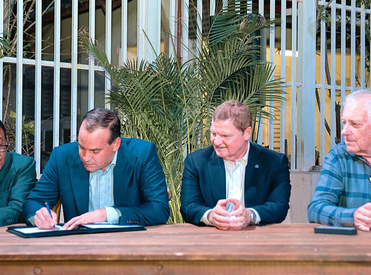 Gobierno a firma contract pa sigui desaroya diseño integral pa Wilhelminastraat