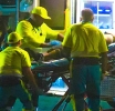 Diadomingo anochi un hende a los tiro riba motorcycle