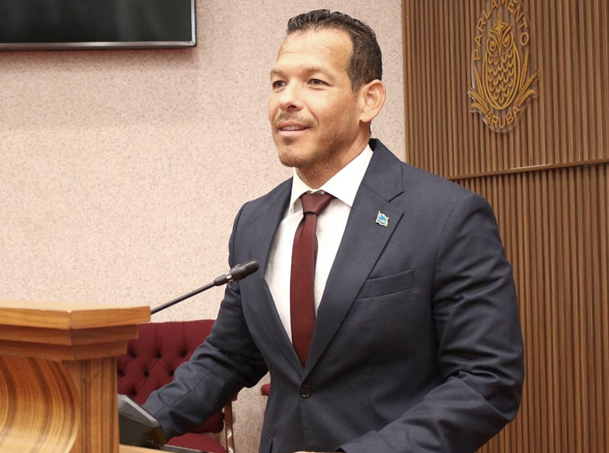 Pago mensual di 23.000 pa un experto Hulandes traha riba plan di GGZ