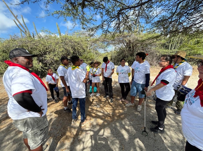 Scouting Aruba a contribui na Cuida Aruba cu participacion di hobennan di Ora Ubao y Casibari