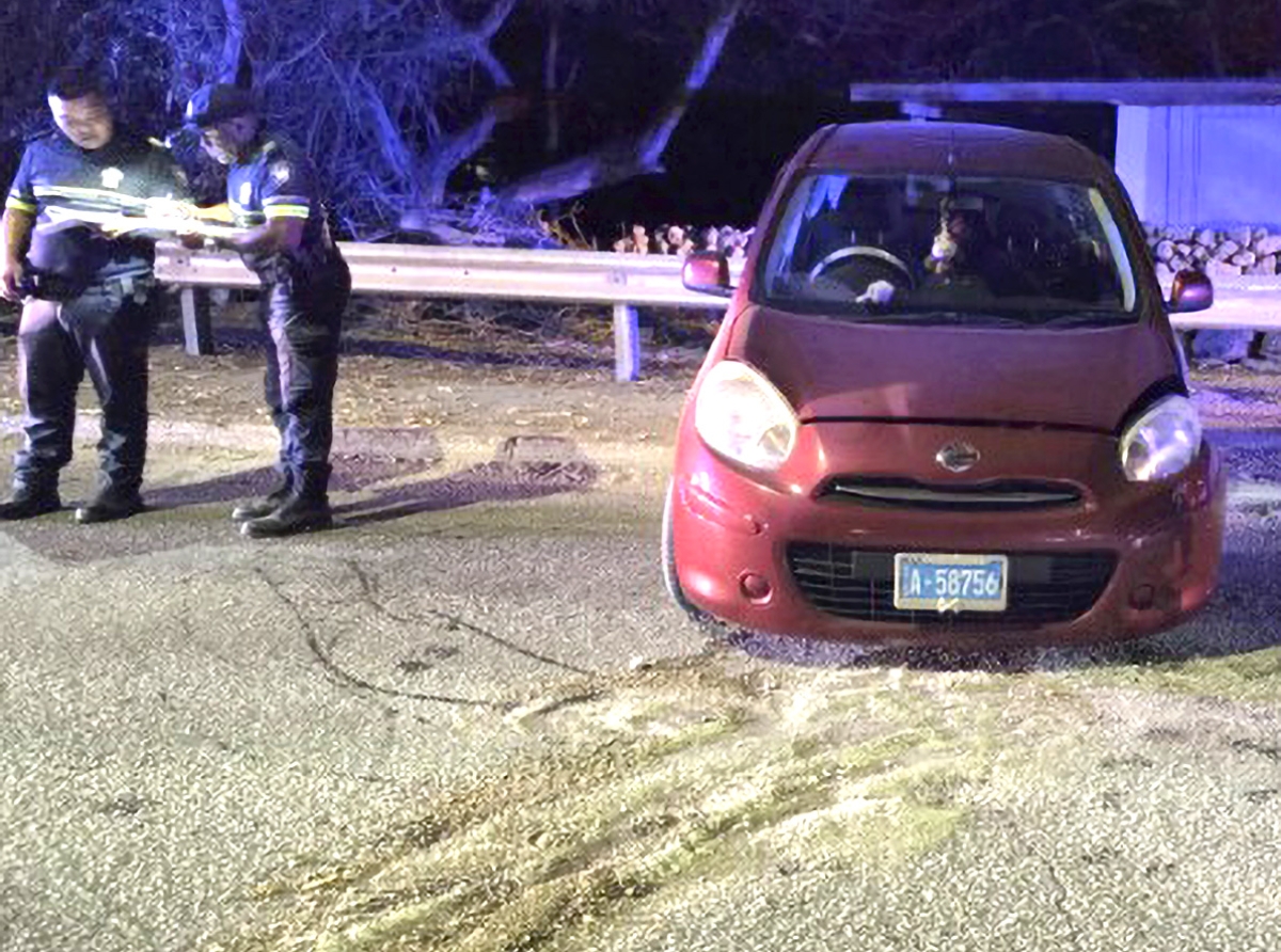 Chauffeur burachi a ocasiona accident den birada di Santa Cruz
