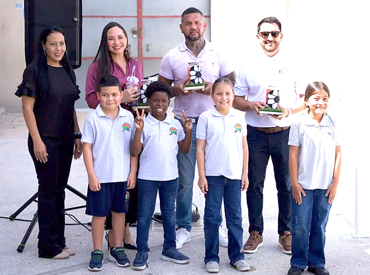 Structura multi-deportivo entrega na Colegio Frere Bonifacius