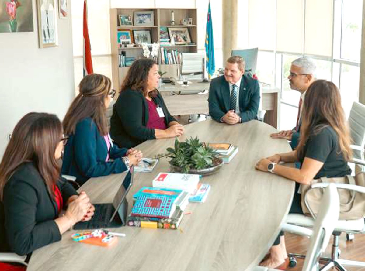 Prome Ministro a reuni cu Unoca enfocando riba futuro di arte y cultura