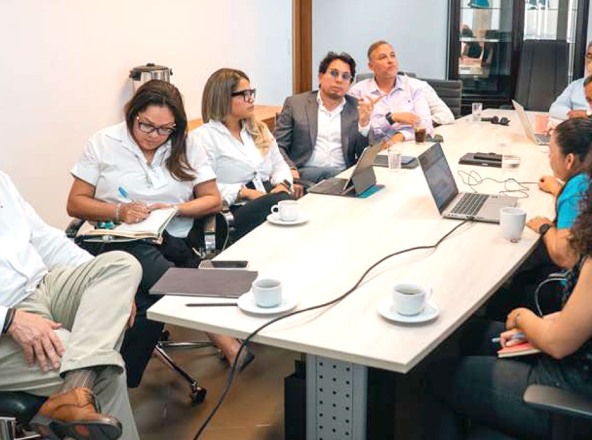 Tour Operators Uni ta OK pa delinea ruta, monitor cu GPS y responsabilidad mas estricto