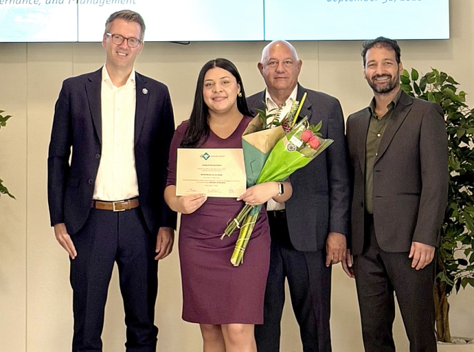 Meritza van der Biezen a gradua como Bachelor den OGM na Universidad
