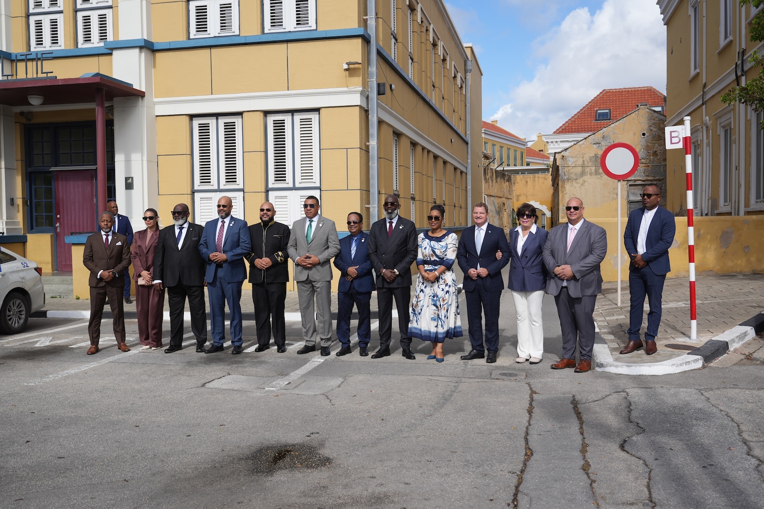 Prome Minister Mike Eman na celebracion di Dia di Corsou
