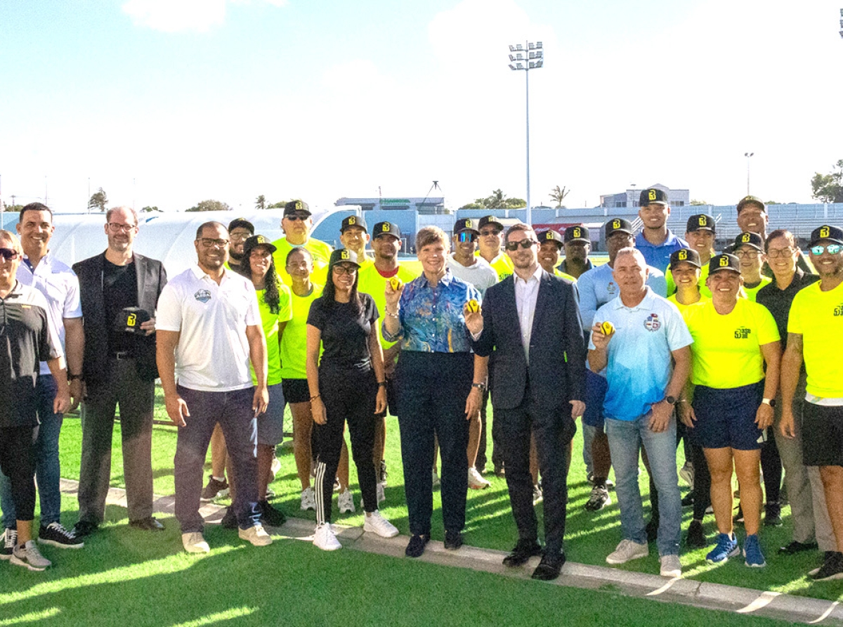 Curso di Baseball5 duna door di WBSC a start cu 25 participante