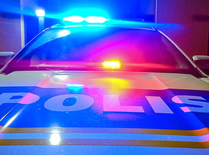 Grupo di 8 homber a atraca un peaton den Madiki Kavel