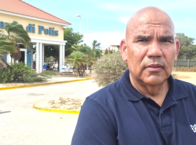Mester atencion urgente pa falta di iluminacion na Wardanan di Polis