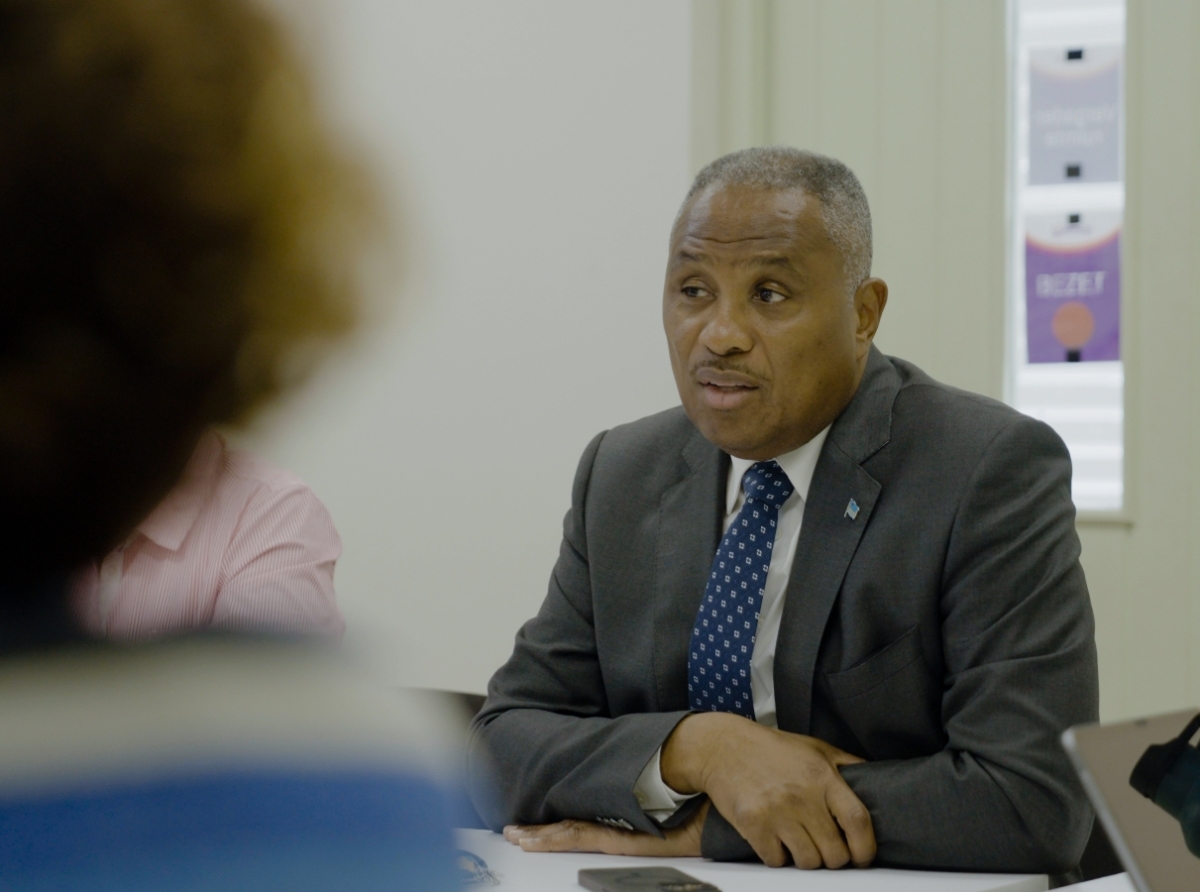 Minister Dowers ta enfatisa importancia di cuido di salud mental