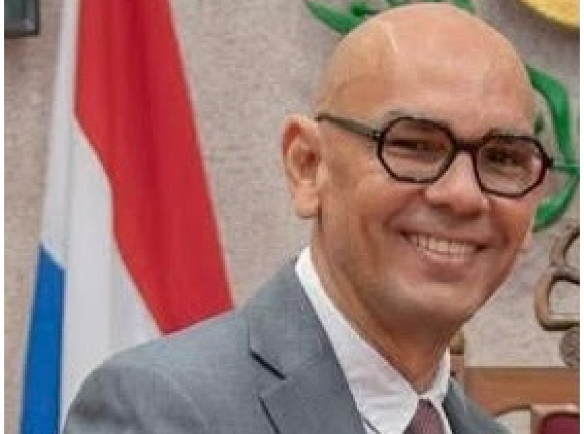 “Mi compromiso cu Aruba no ta caba cu un sentencia”