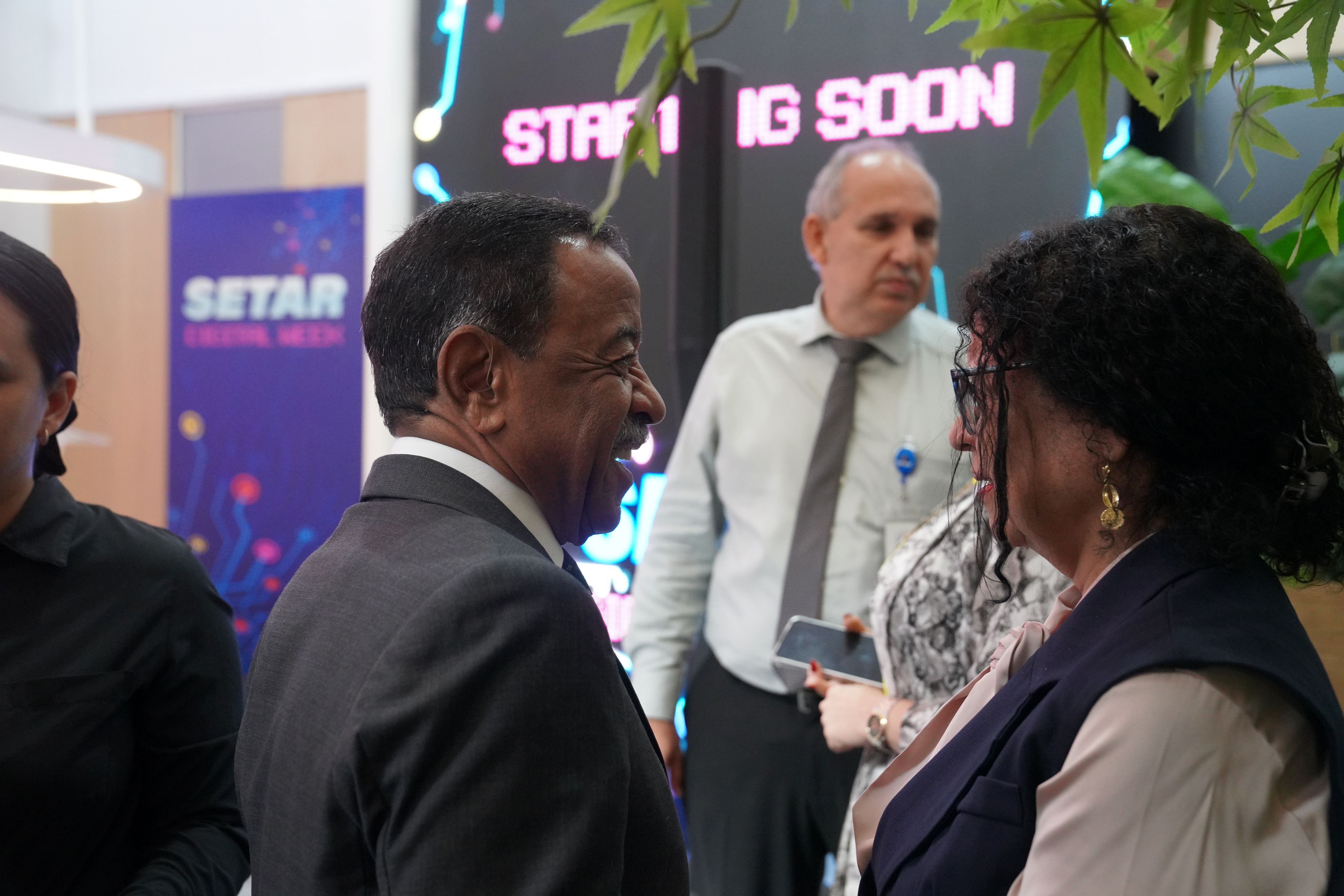 Minister Rene Herdé a haci apertura di SETAR Digital Week