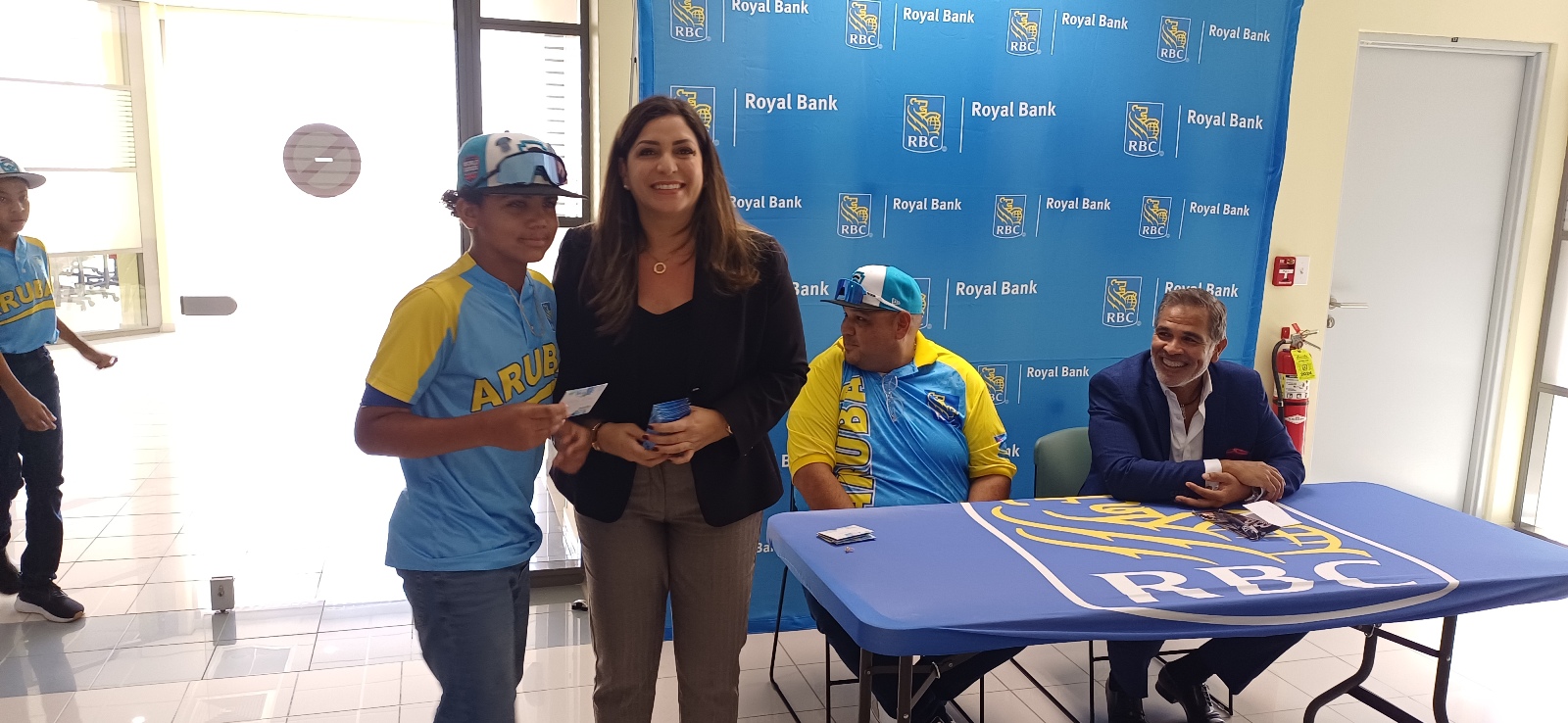 Elwin Rincones RBC a duna team di Little League di Aruba cu a participa na World ...
