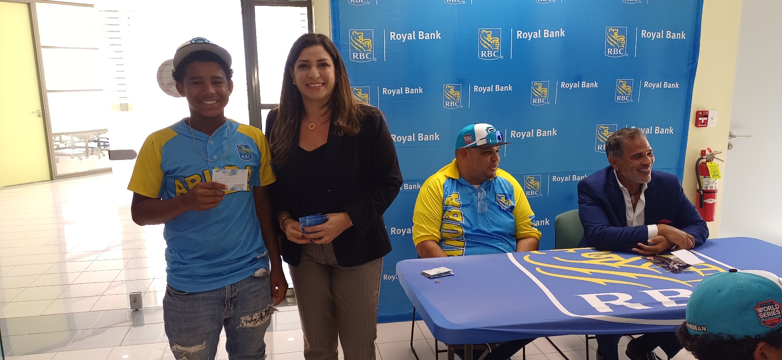 Elwin Rincones RBC a duna team di Little League di Aruba cu a participa na World ...